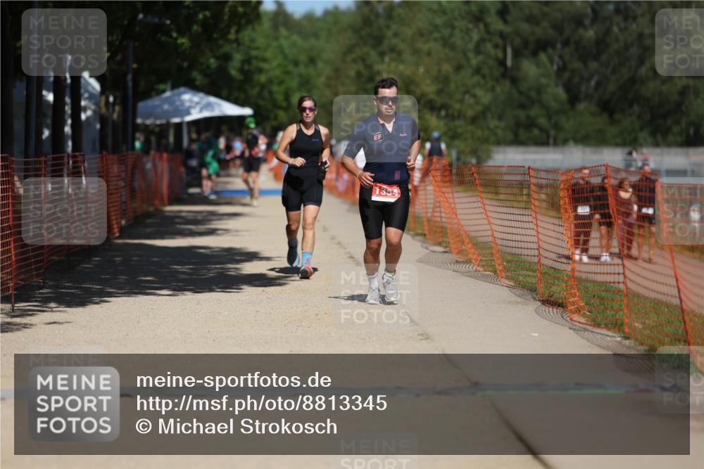 07.09.2025 - 19. Norderstedt Triathlon Michael Strokosch http://msf.ph/oto/8813345 07.09.2025 13:31:21 Laufen 298, 1259, 1354 meine-sportfotos.de