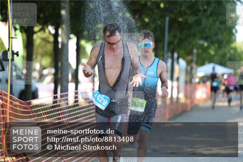 07.09.2025 - 19. Norderstedt Triathlon Michael Strokosch http://msf.ph/oto/8813408 07.09.2025 16:23:53 Laufen 889, 937, 1080, 1429, 1589, 1601, 1626 meine-sportfotos.de