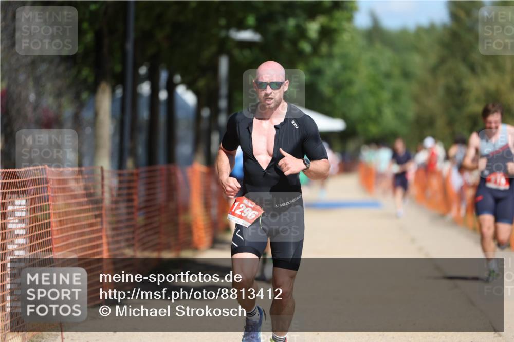 07.09.2025 - 19. Norderstedt Triathlon Michael Strokosch http://msf.ph/oto/8813412 07.09.2025 12:52:12 Laufen 218, 282, 856, 1296 meine-sportfotos.de