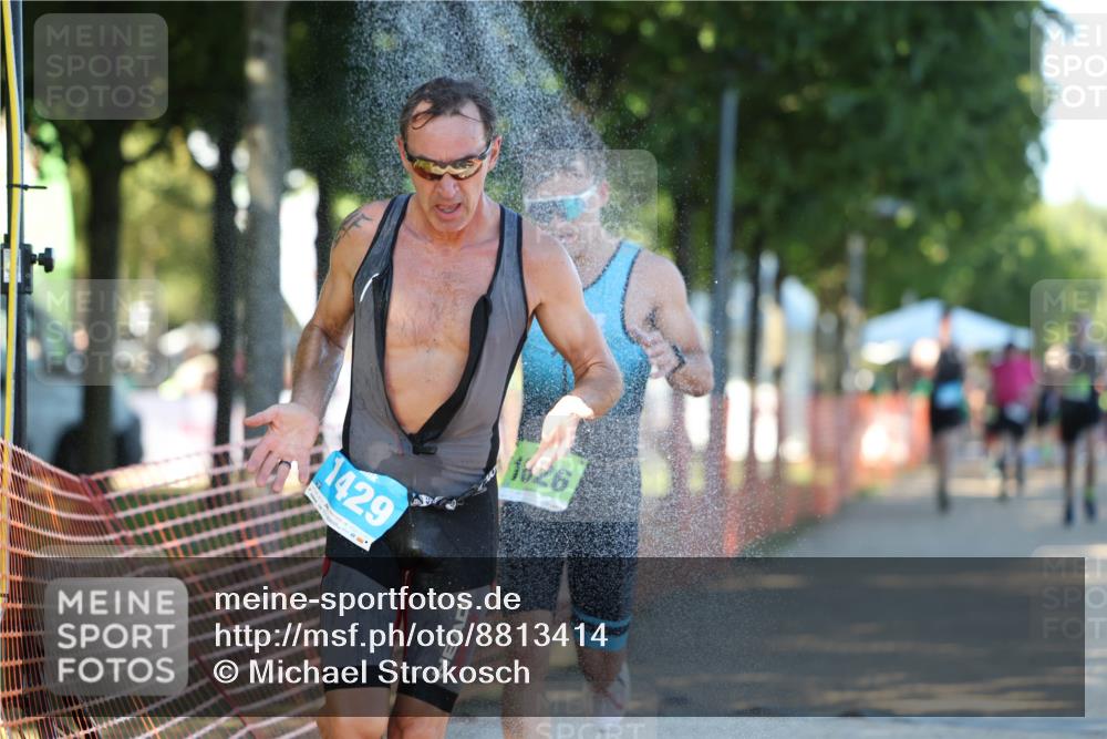 07.09.2025 - 19. Norderstedt Triathlon Michael Strokosch http://msf.ph/oto/8813414 07.09.2025 16:23:53 Laufen 889, 937, 1080, 1429, 1589, 1601, 1626 meine-sportfotos.de
