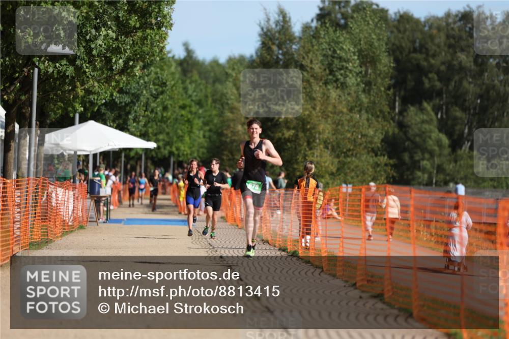 07.09.2025 - 19. Norderstedt Triathlon Michael Strokosch http://msf.ph/oto/8813415 07.09.2025 10:44:28 Laufen 678 meine-sportfotos.de