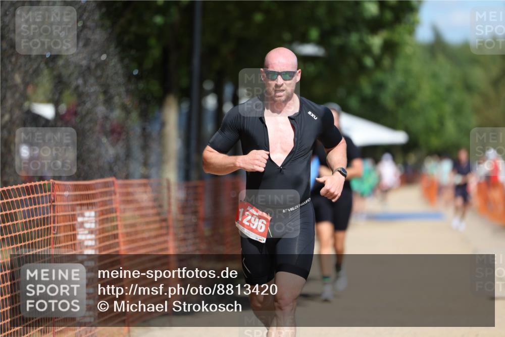 07.09.2025 - 19. Norderstedt Triathlon Michael Strokosch http://msf.ph/oto/8813420 07.09.2025 12:52:13 Laufen 218, 282, 856, 1296 meine-sportfotos.de