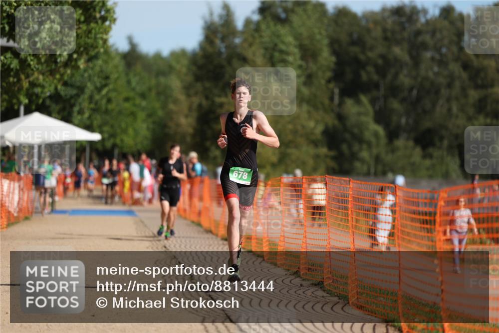 07.09.2025 - 19. Norderstedt Triathlon Michael Strokosch http://msf.ph/oto/8813444 07.09.2025 10:44:30 Laufen 678 meine-sportfotos.de