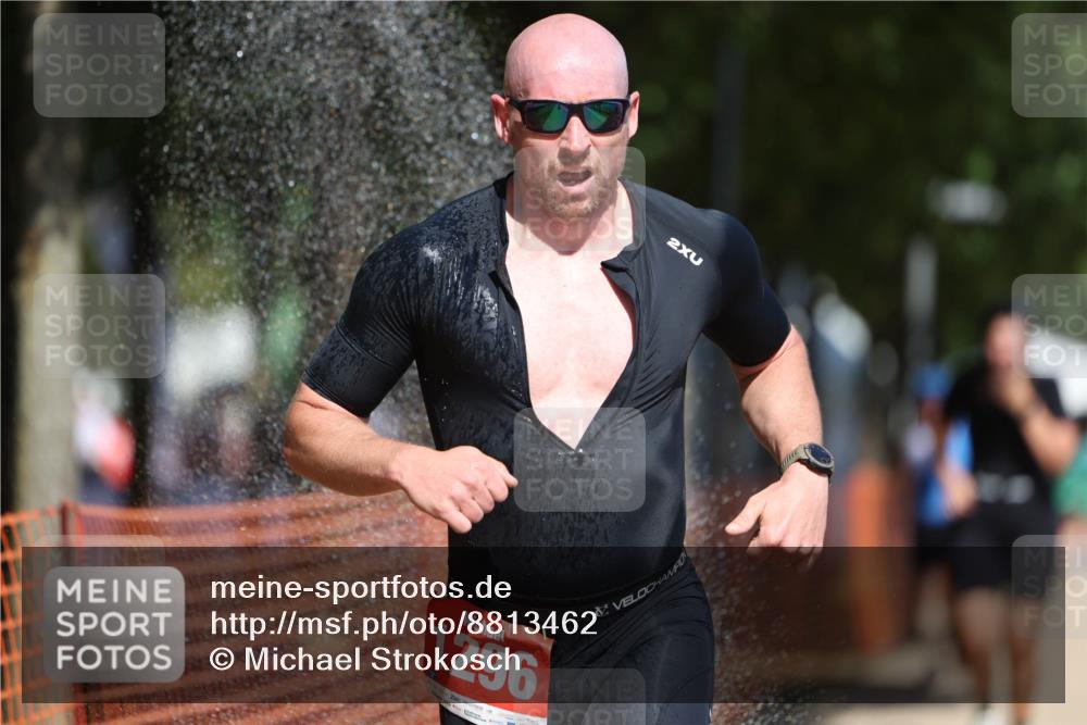 07.09.2025 - 19. Norderstedt Triathlon Michael Strokosch http://msf.ph/oto/8813462 07.09.2025 12:52:14 Laufen 218, 282, 1296 meine-sportfotos.de