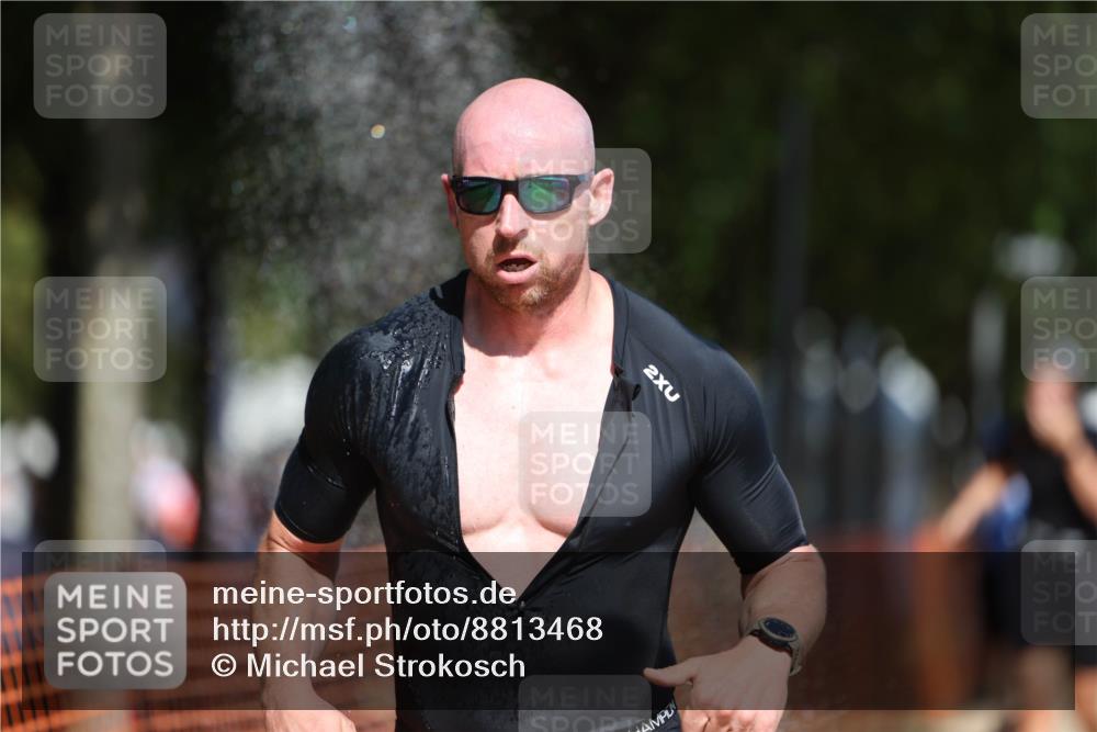 07.09.2025 - 19. Norderstedt Triathlon Michael Strokosch http://msf.ph/oto/8813468 07.09.2025 12:52:14 Laufen 218, 282, 1296 meine-sportfotos.de