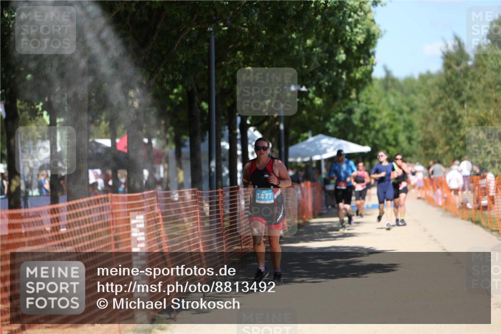 07.09.2025 - 19. Norderstedt Triathlon Michael Strokosch http://msf.ph/oto/8813492 07.09.2025 13:32:03 Laufen 1477 meine-sportfotos.de