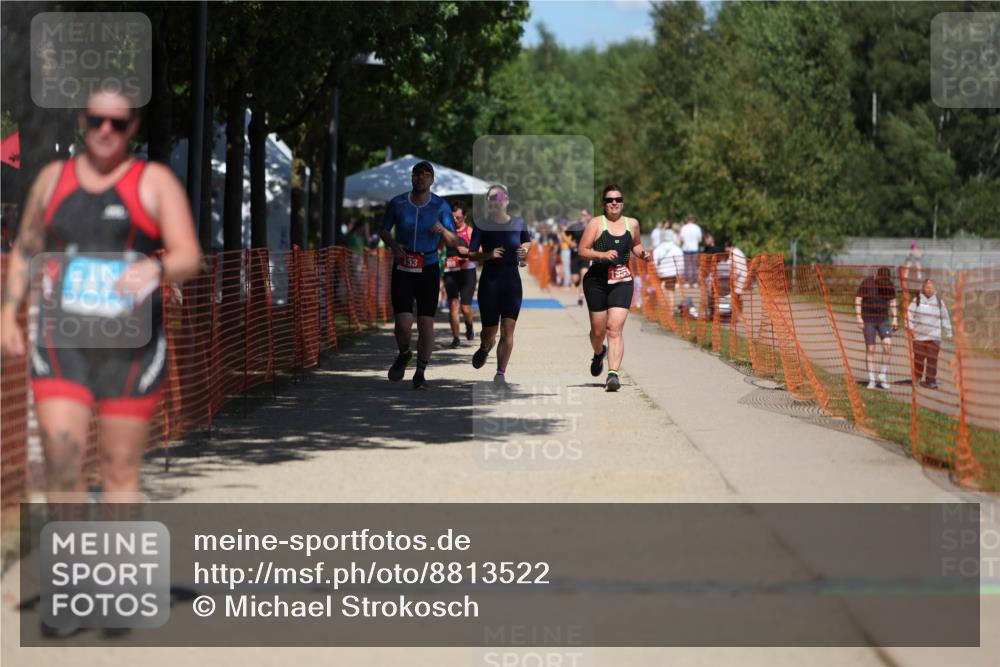 07.09.2025 - 19. Norderstedt Triathlon Michael Strokosch http://msf.ph/oto/8813522 07.09.2025 13:32:07 Laufen 153, 1353, 1477 meine-sportfotos.de