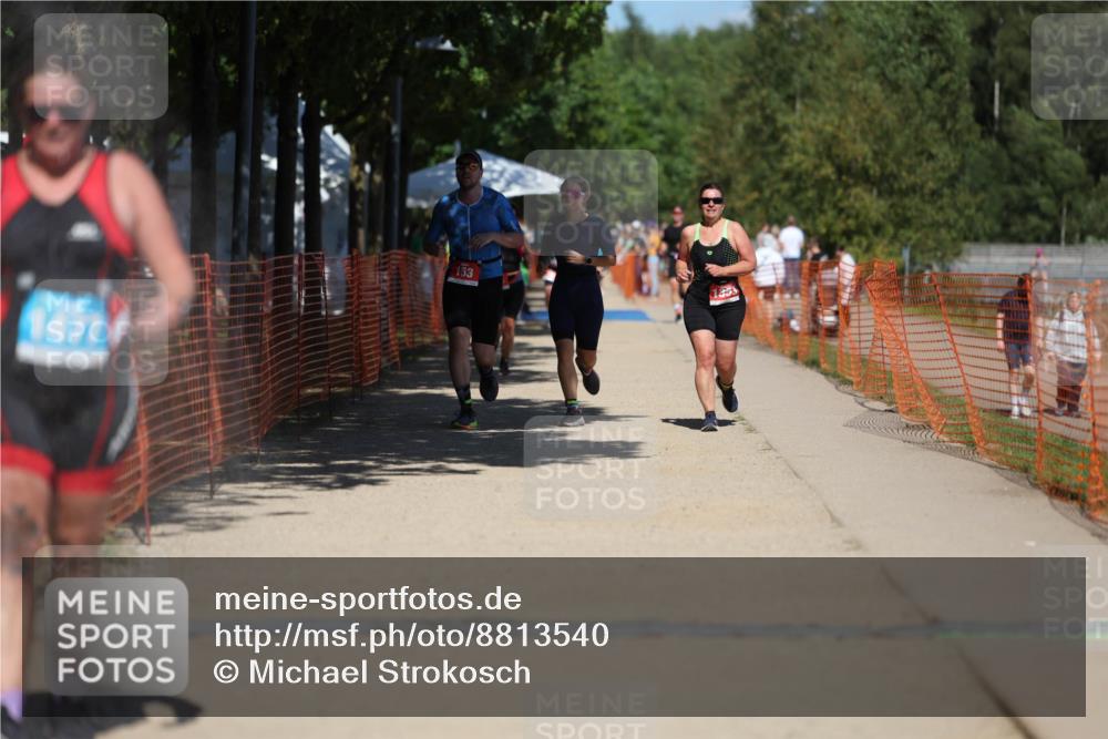 07.09.2025 - 19. Norderstedt Triathlon Michael Strokosch http://msf.ph/oto/8813540 07.09.2025 13:32:08 Laufen 153, 1292, 1353, 1477 meine-sportfotos.de