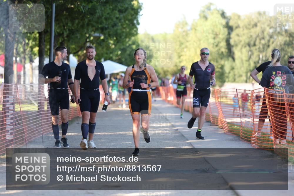 07.09.2025 - 19. Norderstedt Triathlon Michael Strokosch http://msf.ph/oto/8813567 07.09.2025 16:24:29 Laufen 483, 528, 871, 936, 1064, 1512, 1522 meine-sportfotos.de