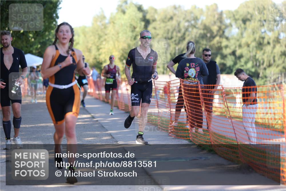 07.09.2025 - 19. Norderstedt Triathlon Michael Strokosch http://msf.ph/oto/8813581 07.09.2025 16:24:30 Laufen 483, 528, 871, 1064, 1512, 1522 meine-sportfotos.de