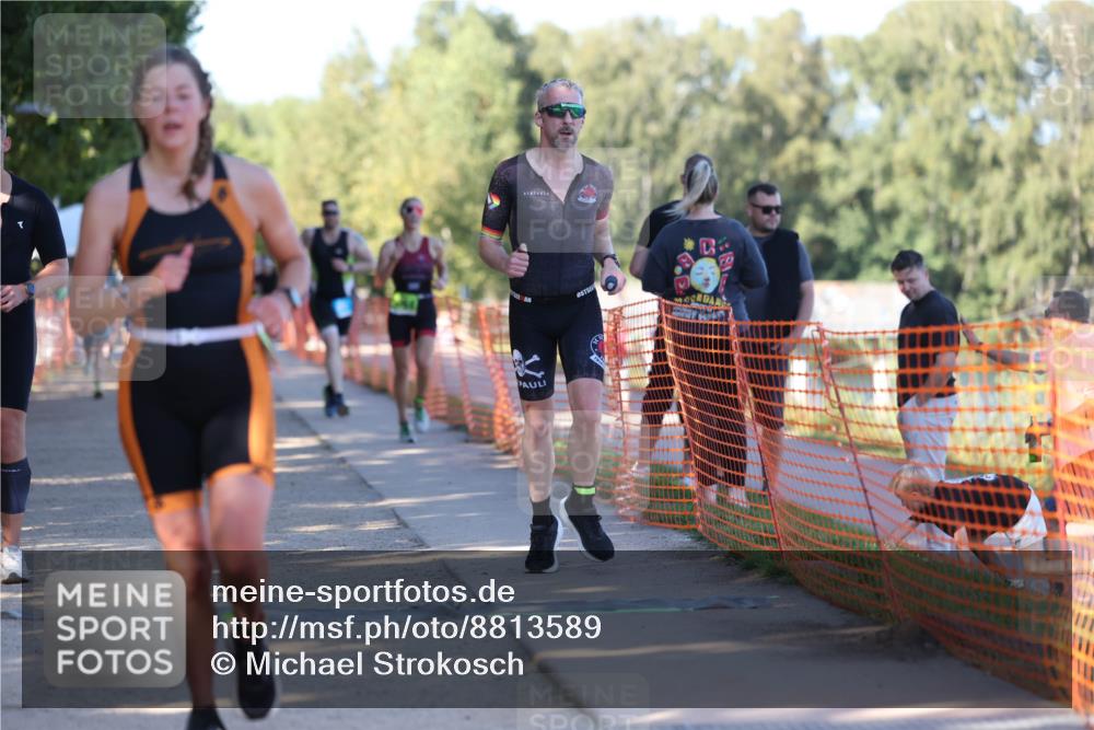 07.09.2025 - 19. Norderstedt Triathlon Michael Strokosch http://msf.ph/oto/8813589 07.09.2025 16:24:31 Laufen 483, 528, 871, 1064, 1512, 1522 meine-sportfotos.de