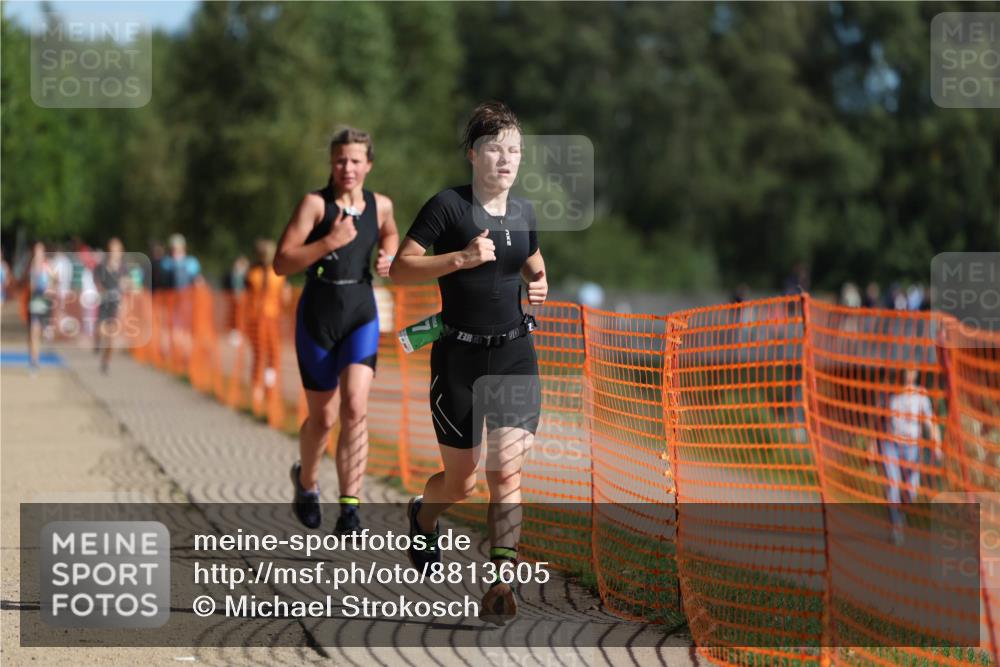 07.09.2025 - 19. Norderstedt Triathlon Michael Strokosch http://msf.ph/oto/8813605 07.09.2025 10:44:37 Laufen 64, 637, 678 meine-sportfotos.de