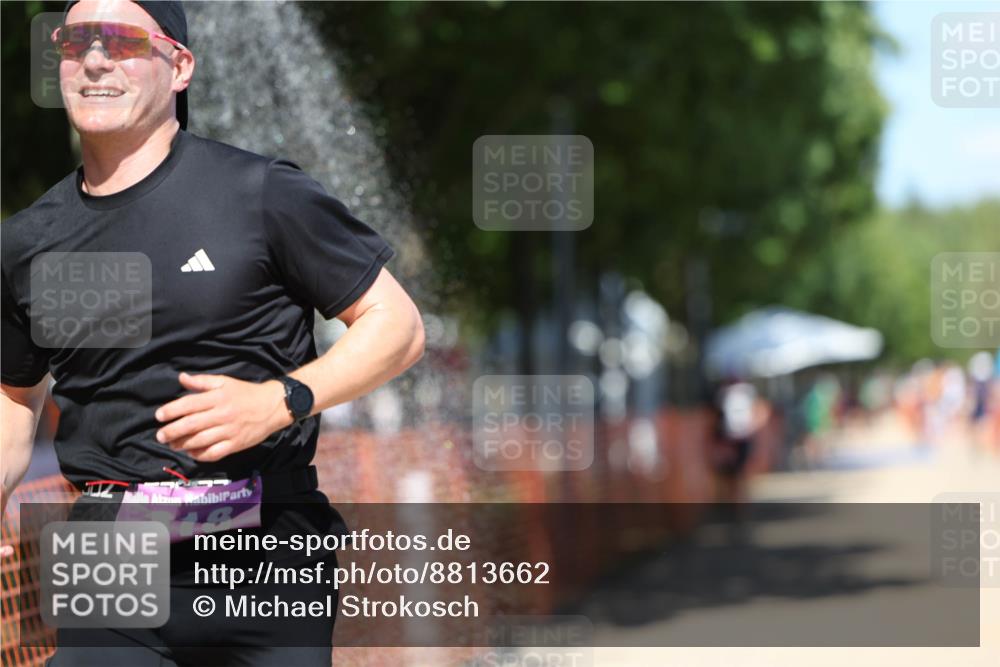 07.09.2025 - 19. Norderstedt Triathlon Michael Strokosch http://msf.ph/oto/8813662 07.09.2025 13:32:25 Laufen 318, 328 meine-sportfotos.de