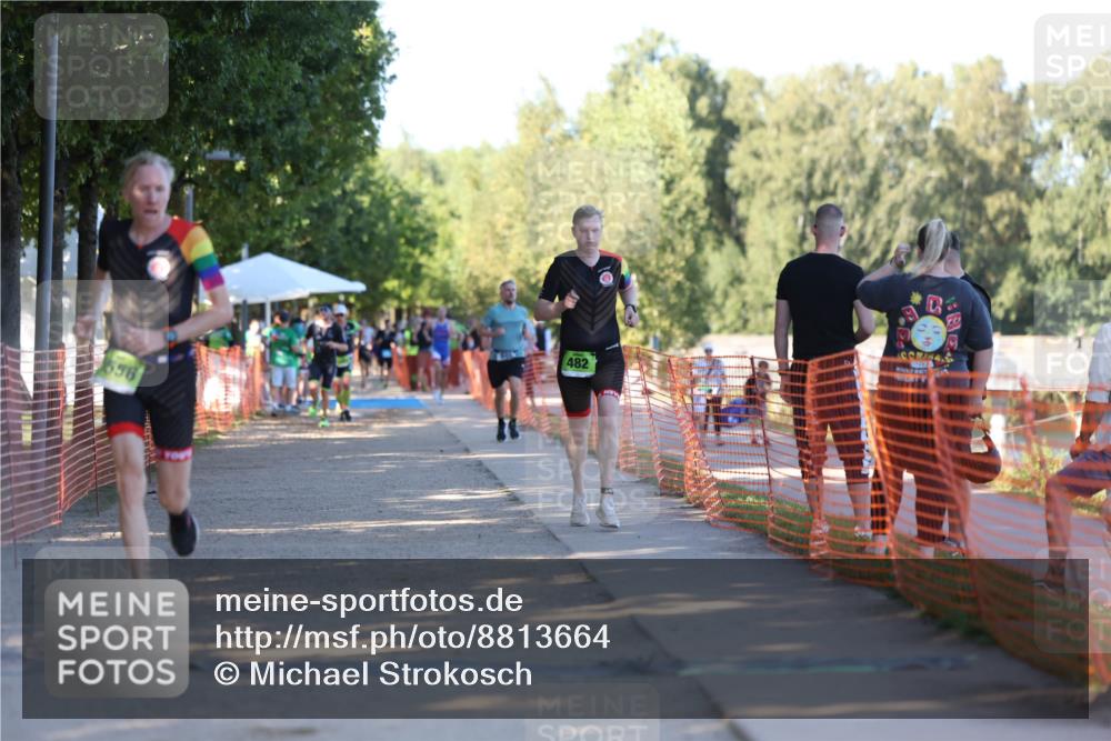 07.09.2025 - 19. Norderstedt Triathlon Michael Strokosch http://msf.ph/oto/8813664 07.09.2025 16:24:56 Laufen 482, 1556, 1559 meine-sportfotos.de