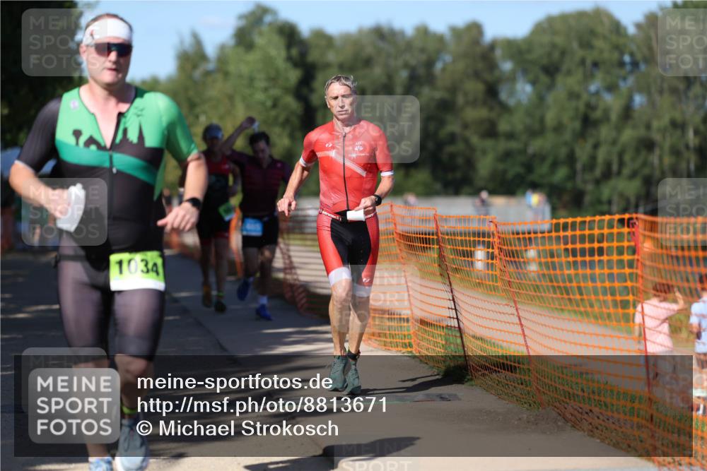 07.09.2025 - 19. Norderstedt Triathlon Michael Strokosch http://msf.ph/oto/8813671 07.09.2025 15:28:23 Laufen 879, 977, 1034, 1465 meine-sportfotos.de