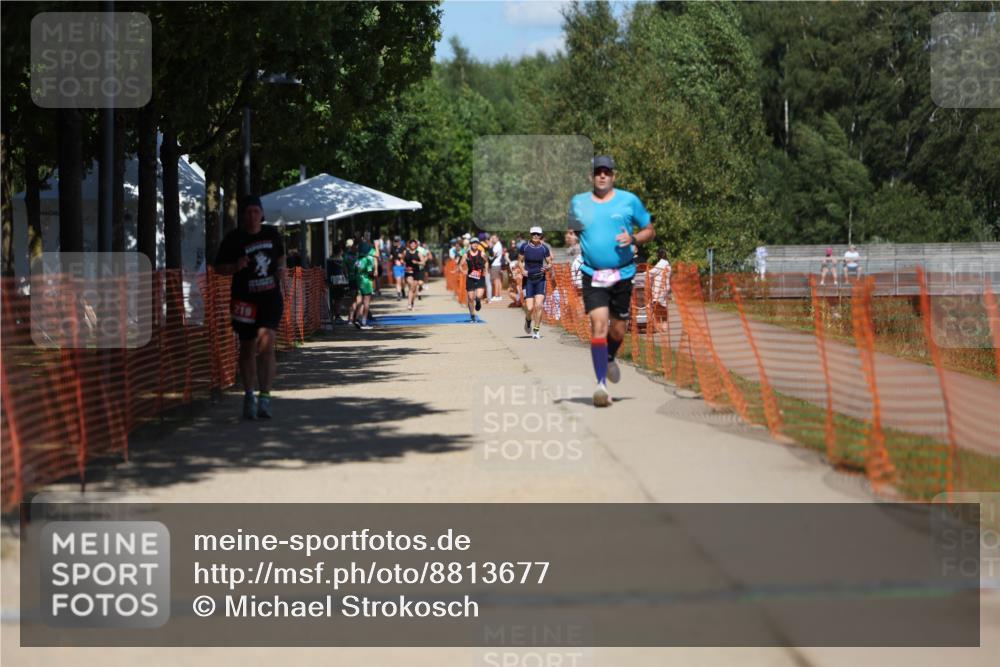 07.09.2025 - 19. Norderstedt Triathlon Michael Strokosch http://msf.ph/oto/8813677 07.09.2025 13:32:27 Laufen 219, 318, 328 meine-sportfotos.de
