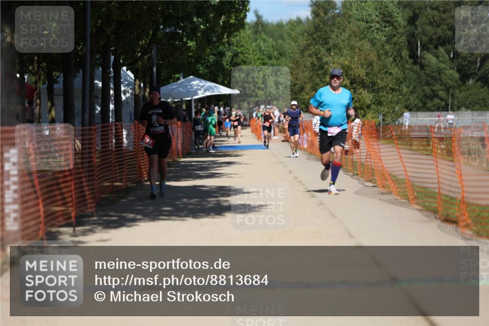 07.09.2025 - 19. Norderstedt Triathlon Michael Strokosch http://msf.ph/oto/8813684 07.09.2025 13:32:27 Laufen 219, 318, 328 meine-sportfotos.de