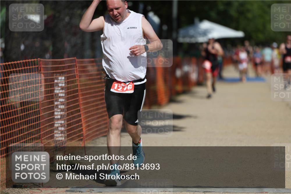 07.09.2025 - 19. Norderstedt Triathlon Michael Strokosch http://msf.ph/oto/8813693 07.09.2025 12:52:37 Laufen 1276 meine-sportfotos.de
