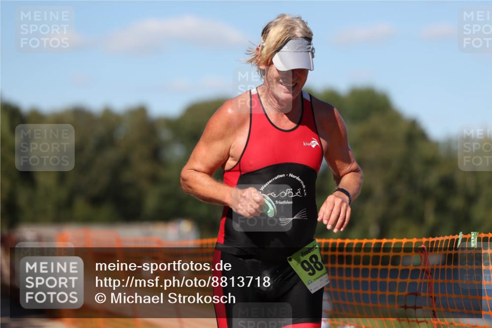 07.09.2025 - 19. Norderstedt Triathlon Michael Strokosch http://msf.ph/oto/8813718 07.09.2025 15:28:29 Laufen 879, 1465 meine-sportfotos.de