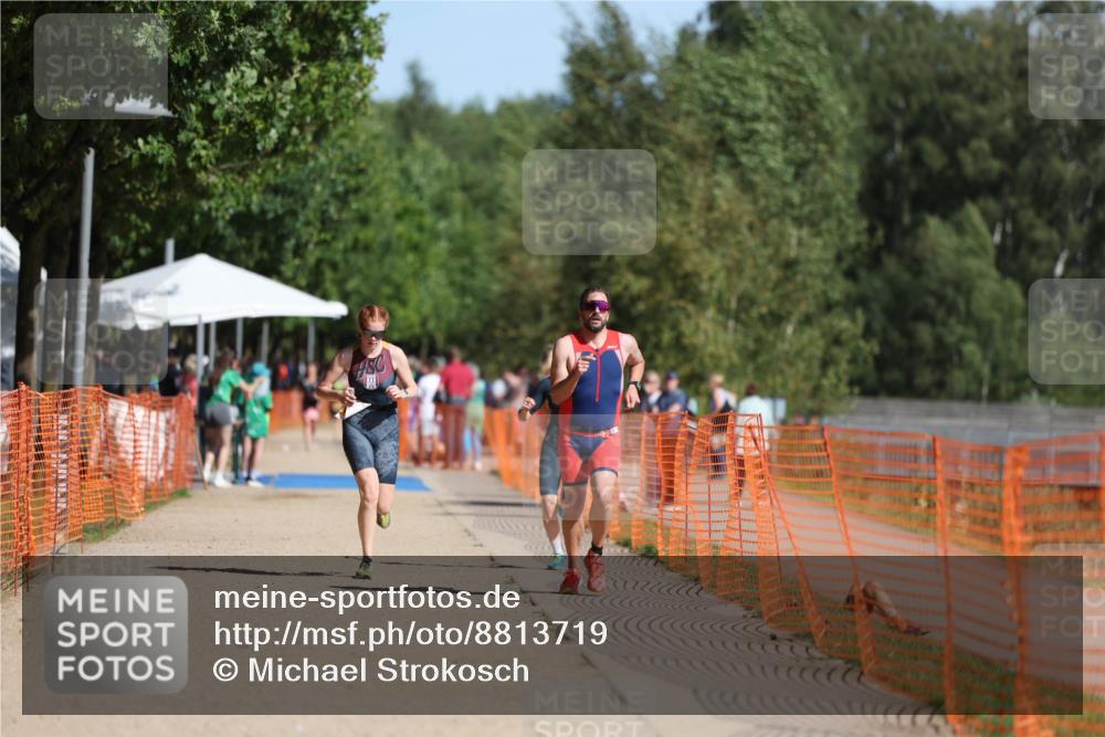 07.09.2025 - 19. Norderstedt Triathlon Michael Strokosch http://msf.ph/oto/8813719 07.09.2025 11:43:13 Laufen 238, 1227 meine-sportfotos.de