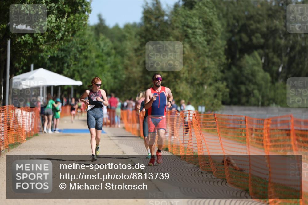 07.09.2025 - 19. Norderstedt Triathlon Michael Strokosch http://msf.ph/oto/8813739 07.09.2025 11:43:14 Laufen 238, 1182, 1227 meine-sportfotos.de