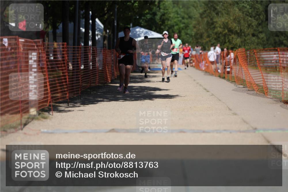 07.09.2025 - 19. Norderstedt Triathlon Michael Strokosch http://msf.ph/oto/8813763 07.09.2025 13:32:50 Laufen 735 meine-sportfotos.de
