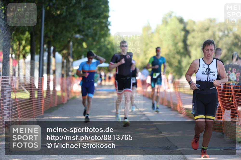 07.09.2025 - 19. Norderstedt Triathlon Michael Strokosch http://msf.ph/oto/8813765 07.09.2025 16:25:31 Laufen 425, 523, 529, 938, 1104, 1579, 1607 meine-sportfotos.de