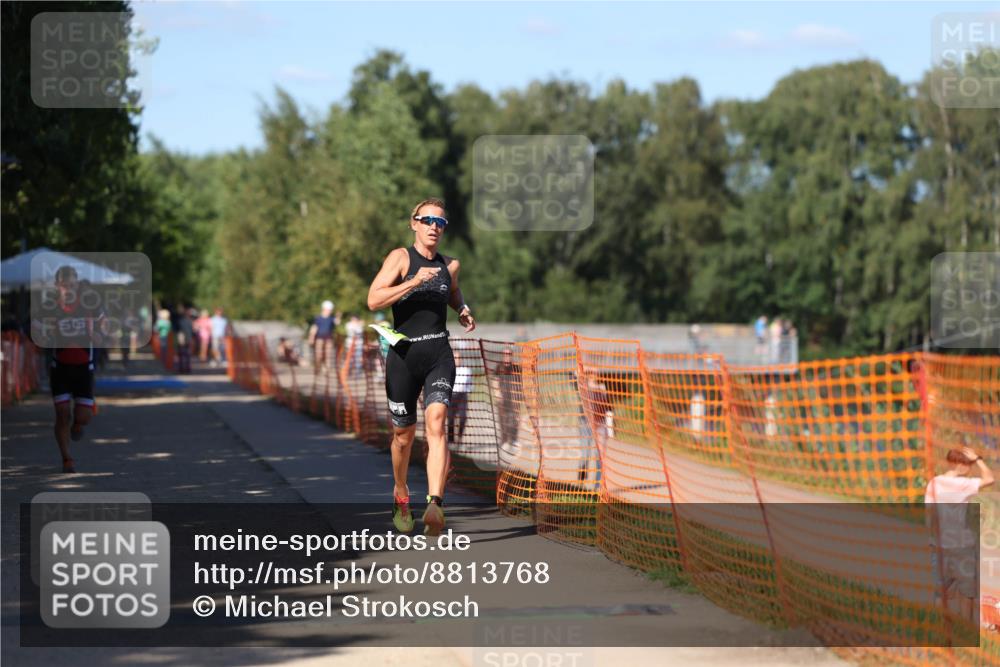 07.09.2025 - 19. Norderstedt Triathlon Michael Strokosch http://msf.ph/oto/8813768 07.09.2025 15:28:46 Laufen 469, 896, 982 meine-sportfotos.de