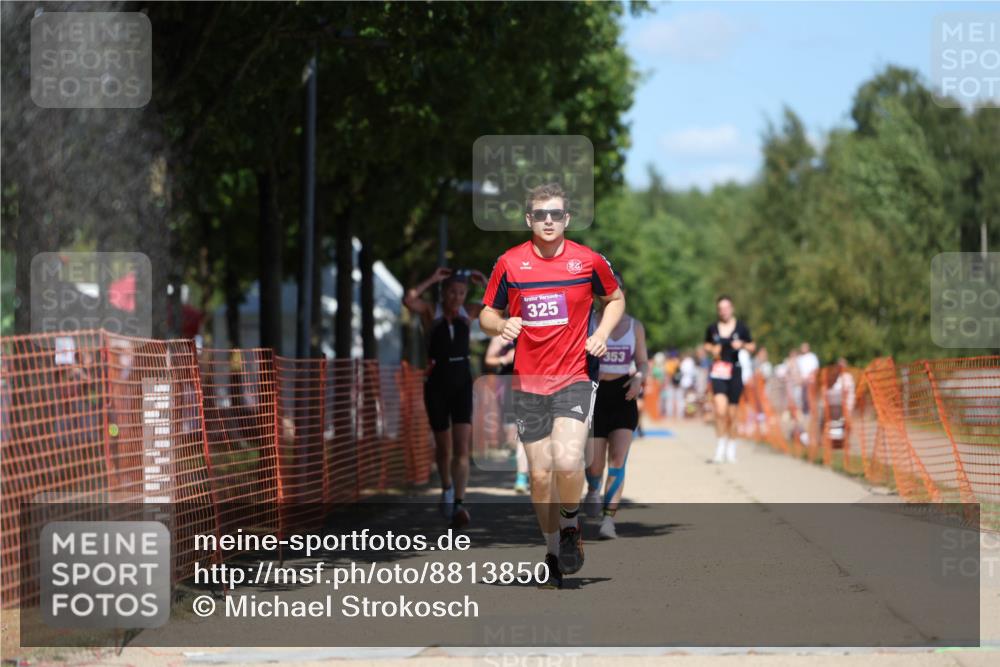 07.09.2025 - 19. Norderstedt Triathlon Michael Strokosch http://msf.ph/oto/8813850 07.09.2025 13:33:07 Laufen 307, 325, 353, 752, 1221 meine-sportfotos.de