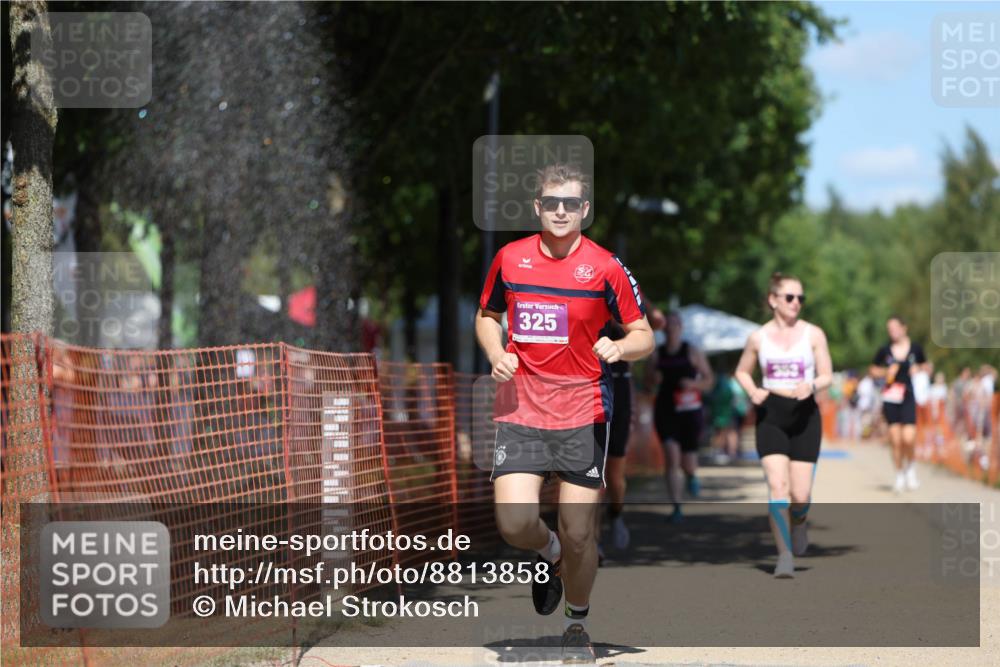 07.09.2025 - 19. Norderstedt Triathlon Michael Strokosch http://msf.ph/oto/8813858 07.09.2025 13:33:08 Laufen 307, 325, 353, 1221 meine-sportfotos.de