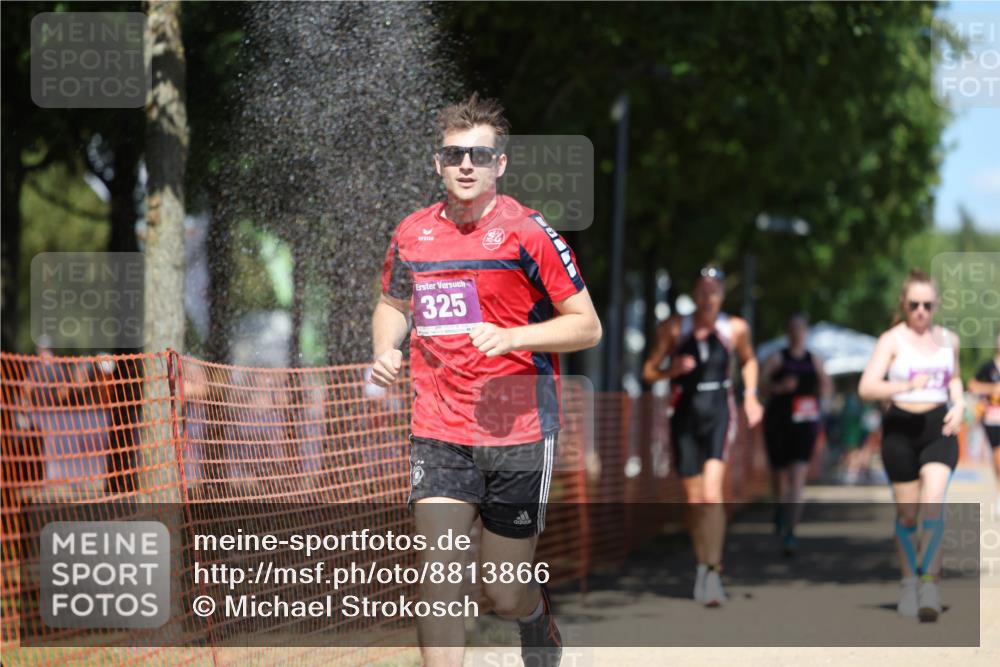 07.09.2025 - 19. Norderstedt Triathlon Michael Strokosch http://msf.ph/oto/8813866 07.09.2025 13:33:09 Laufen 307, 325, 353, 1221 meine-sportfotos.de