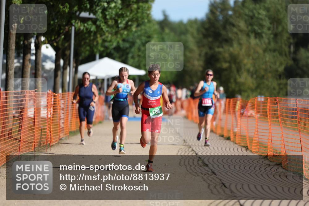07.09.2025 - 19. Norderstedt Triathlon Michael Strokosch http://msf.ph/oto/8813937 07.09.2025 10:44:56 Laufen 108, 131, 651 meine-sportfotos.de