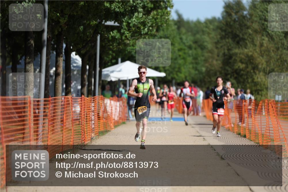 07.09.2025 - 19. Norderstedt Triathlon Michael Strokosch http://msf.ph/oto/8813973 07.09.2025 11:43:36 Laufen 1157 meine-sportfotos.de