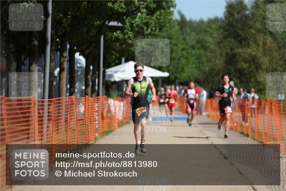 07.09.2025 - 19. Norderstedt Triathlon Michael Strokosch http://msf.ph/oto/8813980 07.09.2025 11:43:36 Laufen 1157 meine-sportfotos.de
