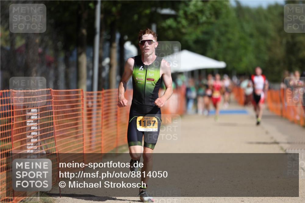 07.09.2025 - 19. Norderstedt Triathlon Michael Strokosch http://msf.ph/oto/8814050 07.09.2025 11:43:39 Laufen 1157, 1390 meine-sportfotos.de