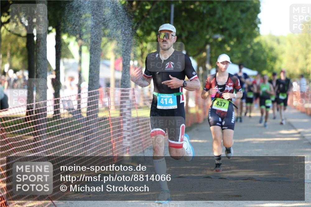07.09.2025 - 19. Norderstedt Triathlon Michael Strokosch http://msf.ph/oto/8814066 07.09.2025 16:26:29 Laufen 414, 437, 542, 1563, 1565 meine-sportfotos.de