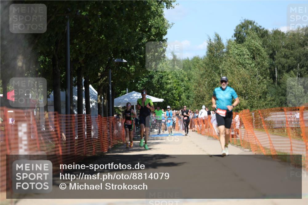 07.09.2025 - 19. Norderstedt Triathlon Michael Strokosch http://msf.ph/oto/8814079 07.09.2025 13:33:41 Laufen 275, 707, 1214, 1352 meine-sportfotos.de