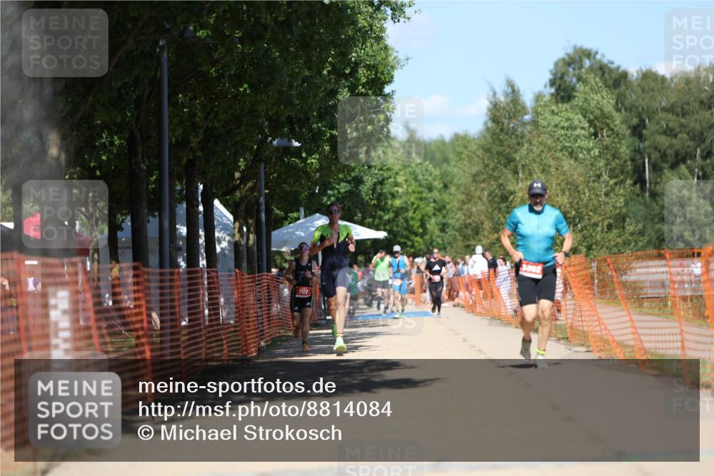 07.09.2025 - 19. Norderstedt Triathlon Michael Strokosch http://msf.ph/oto/8814084 07.09.2025 13:33:41 Laufen 275, 707, 1214, 1352 meine-sportfotos.de