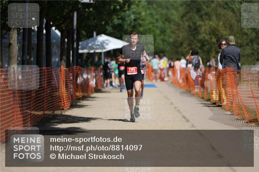 07.09.2025 - 19. Norderstedt Triathlon Michael Strokosch http://msf.ph/oto/8814097 07.09.2025 12:53:12 Laufen 173 meine-sportfotos.de