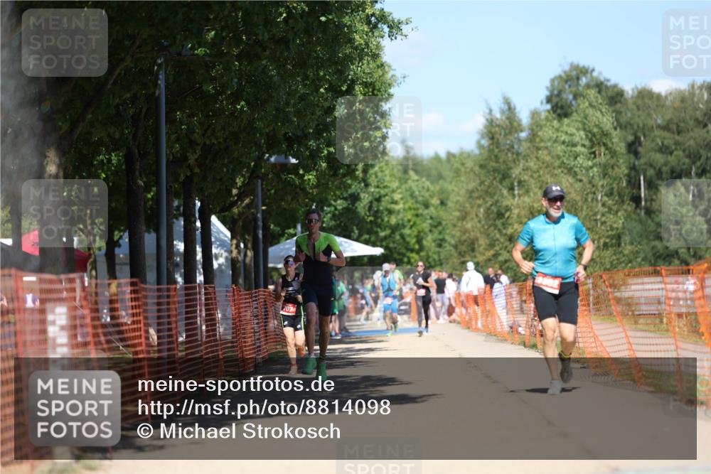 07.09.2025 - 19. Norderstedt Triathlon Michael Strokosch http://msf.ph/oto/8814098 07.09.2025 13:33:42 Laufen 275, 707, 1352 meine-sportfotos.de