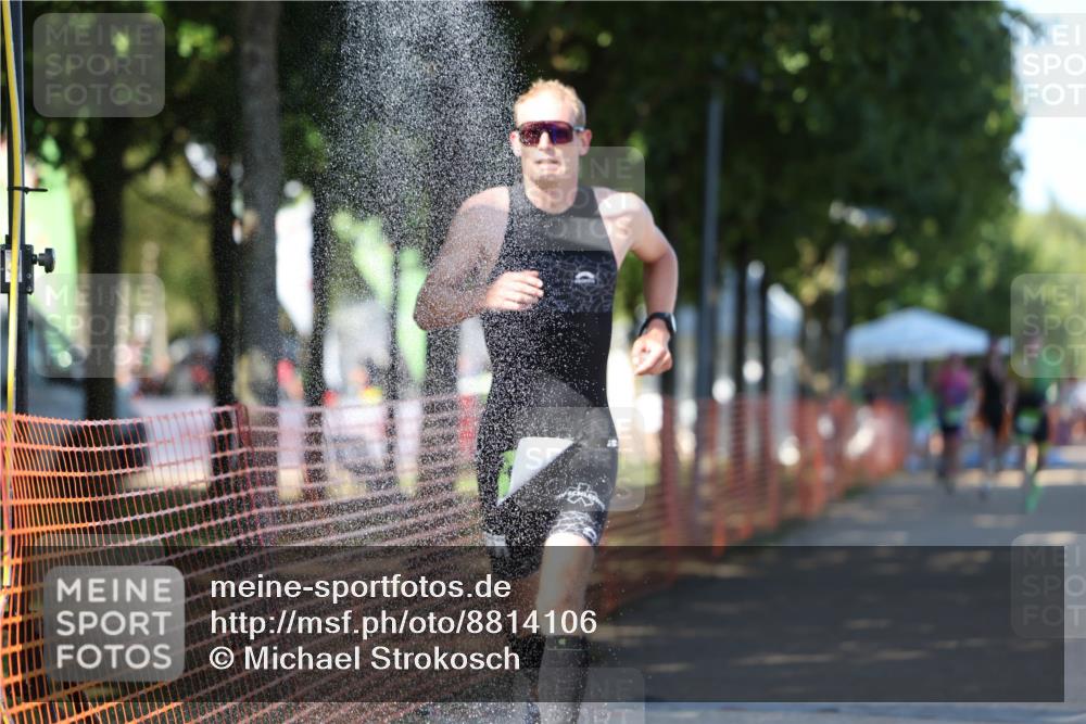 07.09.2025 - 19. Norderstedt Triathlon Michael Strokosch http://msf.ph/oto/8814106 07.09.2025 15:29:25 Laufen 1029 meine-sportfotos.de