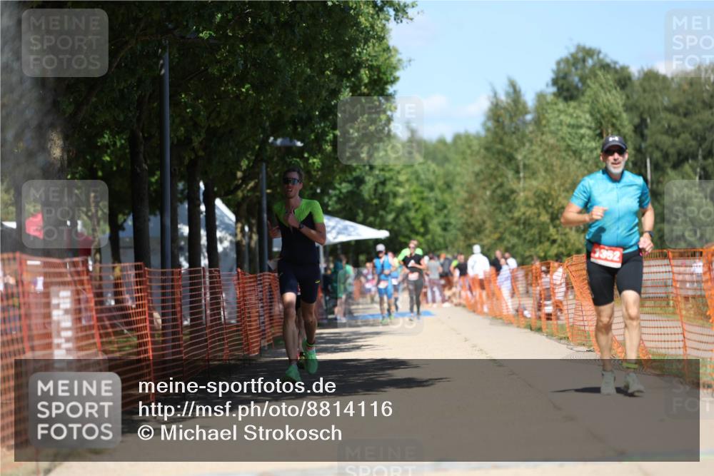 07.09.2025 - 19. Norderstedt Triathlon Michael Strokosch http://msf.ph/oto/8814116 07.09.2025 13:33:44 Laufen 275, 707, 1352 meine-sportfotos.de