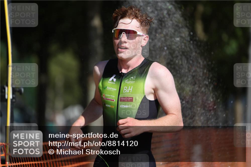 07.09.2025 - 19. Norderstedt Triathlon Michael Strokosch http://msf.ph/oto/8814120 07.09.2025 11:43:41 Laufen 1157, 1390 meine-sportfotos.de