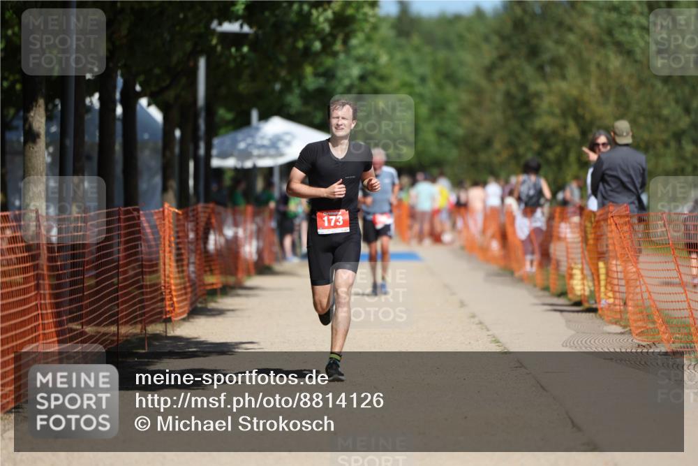 07.09.2025 - 19. Norderstedt Triathlon Michael Strokosch http://msf.ph/oto/8814126 07.09.2025 12:53:13 Laufen 173 meine-sportfotos.de