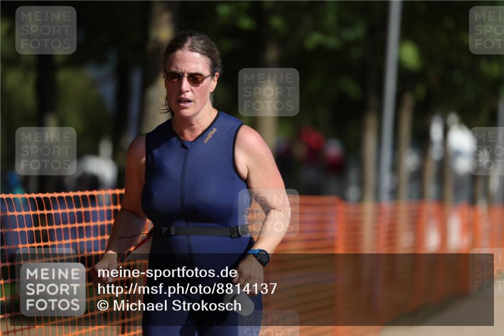 07.09.2025 - 19. Norderstedt Triathlon Michael Strokosch http://msf.ph/oto/8814137 07.09.2025 10:45:06 Laufen 131, 1111, 1119 meine-sportfotos.de