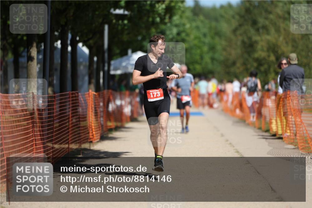 07.09.2025 - 19. Norderstedt Triathlon Michael Strokosch http://msf.ph/oto/8814146 07.09.2025 12:53:13 Laufen 173 meine-sportfotos.de