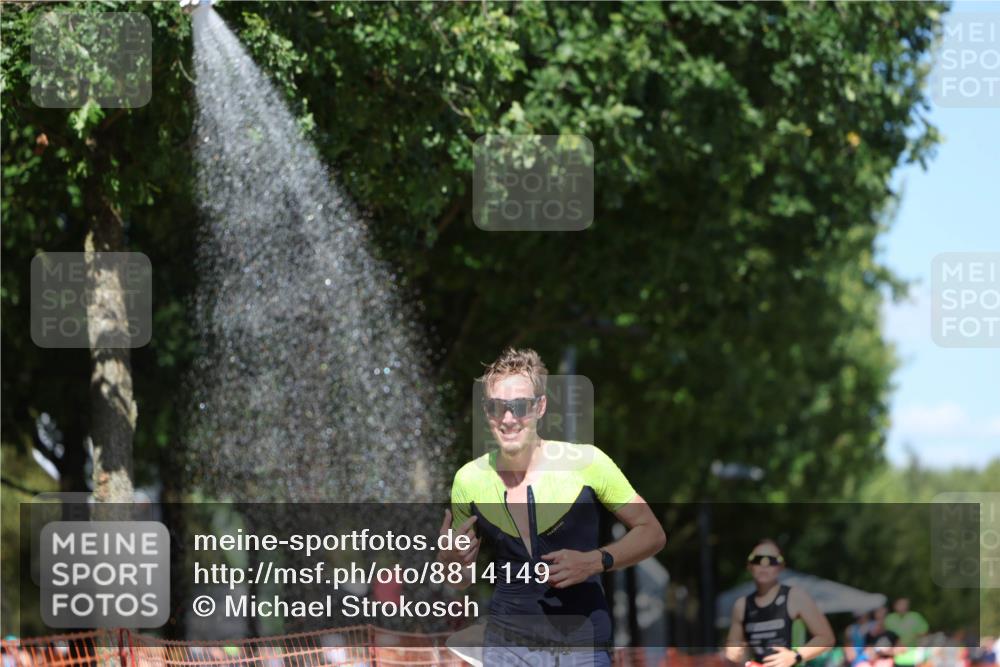 07.09.2025 - 19. Norderstedt Triathlon Michael Strokosch http://msf.ph/oto/8814149 07.09.2025 13:33:47 Laufen 275, 707, 1352 meine-sportfotos.de