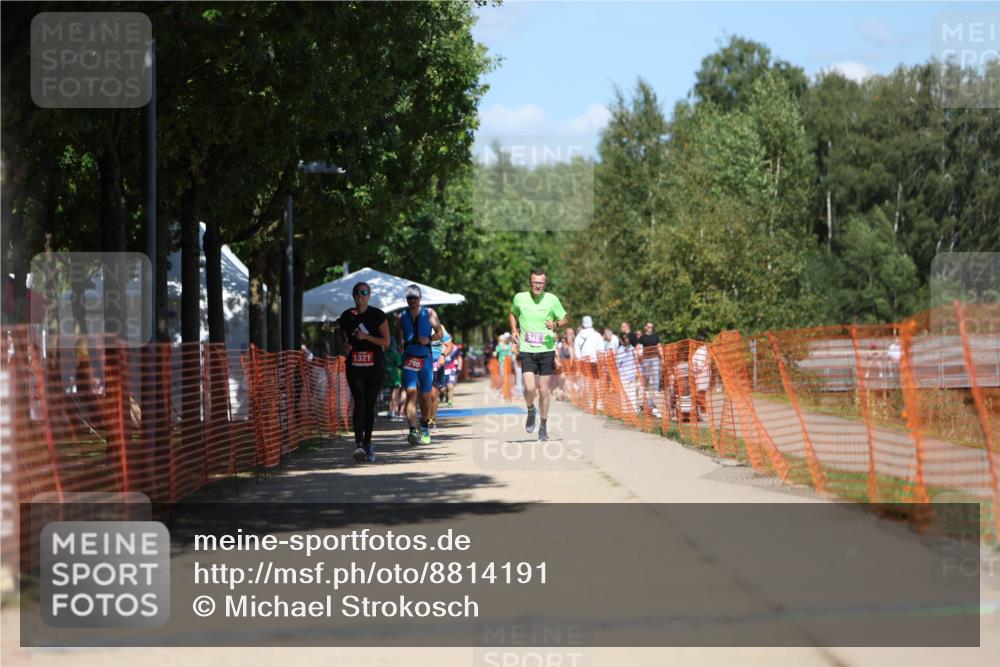 07.09.2025 - 19. Norderstedt Triathlon Michael Strokosch http://msf.ph/oto/8814191 07.09.2025 13:33:51 Laufen 275, 707, 1352 meine-sportfotos.de