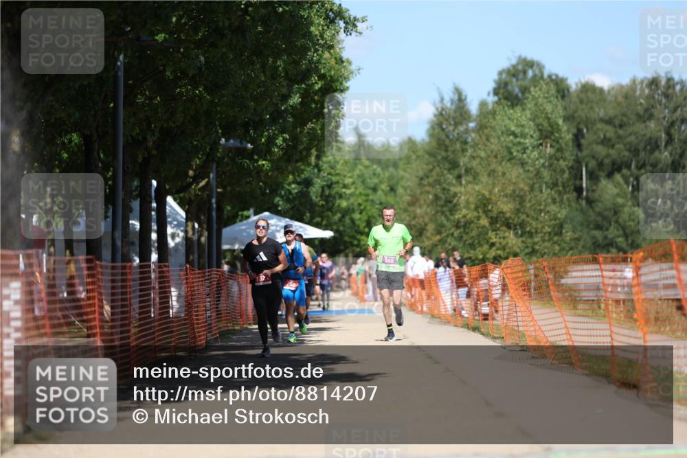 07.09.2025 - 19. Norderstedt Triathlon Michael Strokosch http://msf.ph/oto/8814207 07.09.2025 13:33:53 Laufen 348, 707, 1321 meine-sportfotos.de
