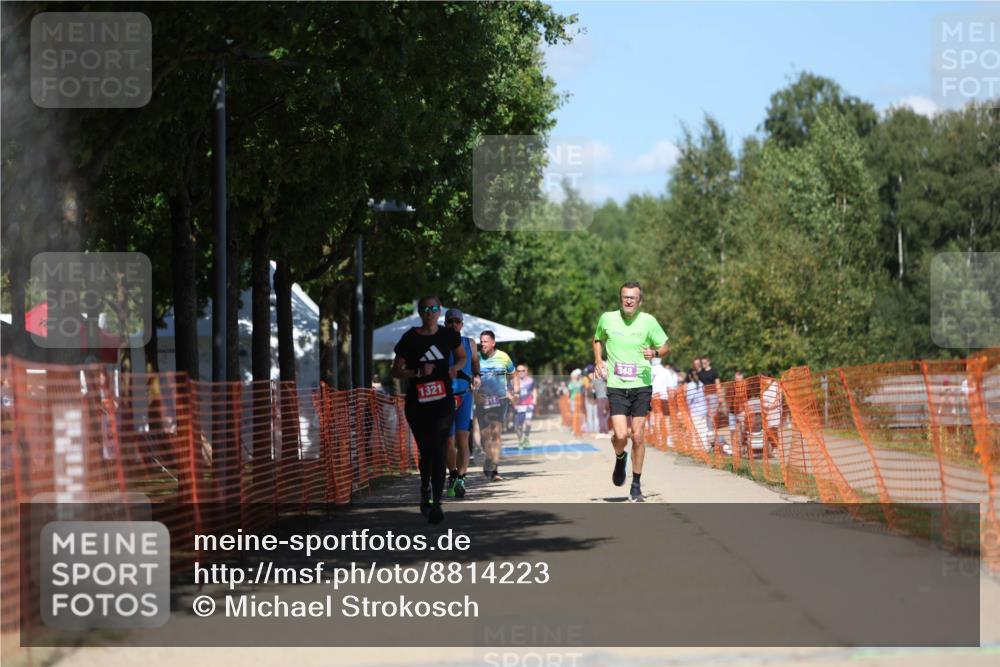 07.09.2025 - 19. Norderstedt Triathlon Michael Strokosch http://msf.ph/oto/8814223 07.09.2025 13:33:54 Laufen 348, 1321 meine-sportfotos.de